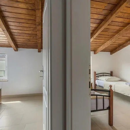 Ferienhaus Alejna 度假居