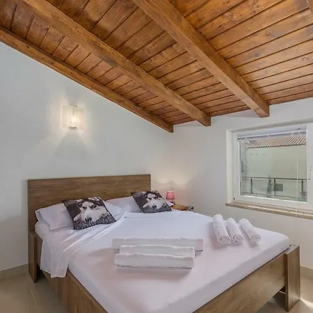 Сasa de vacaciones Ferienhaus Alejna *