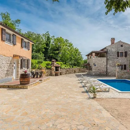 Ferienhaus Alejna Holiday home